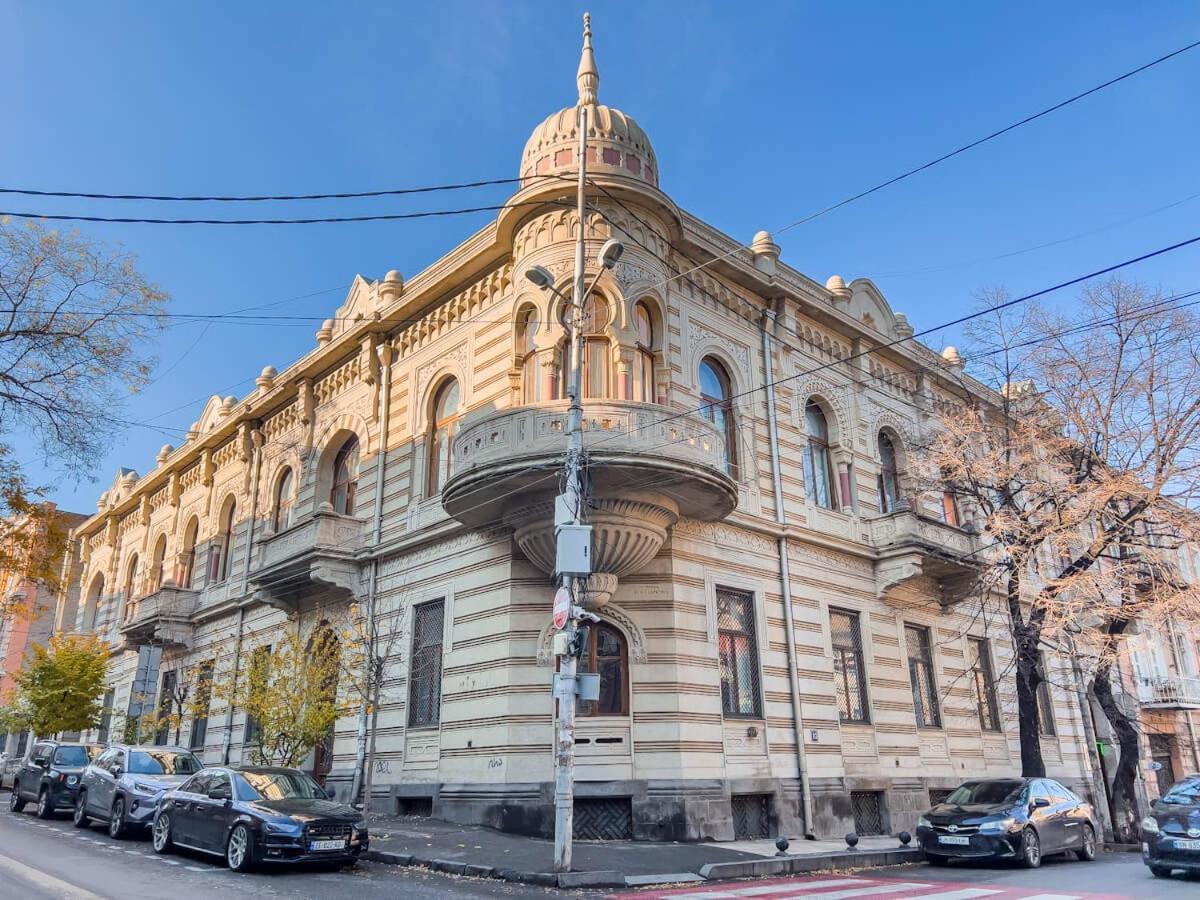 טביליסי Sofiko Apartment In A Legendary Building מראה חיצוני תמונה